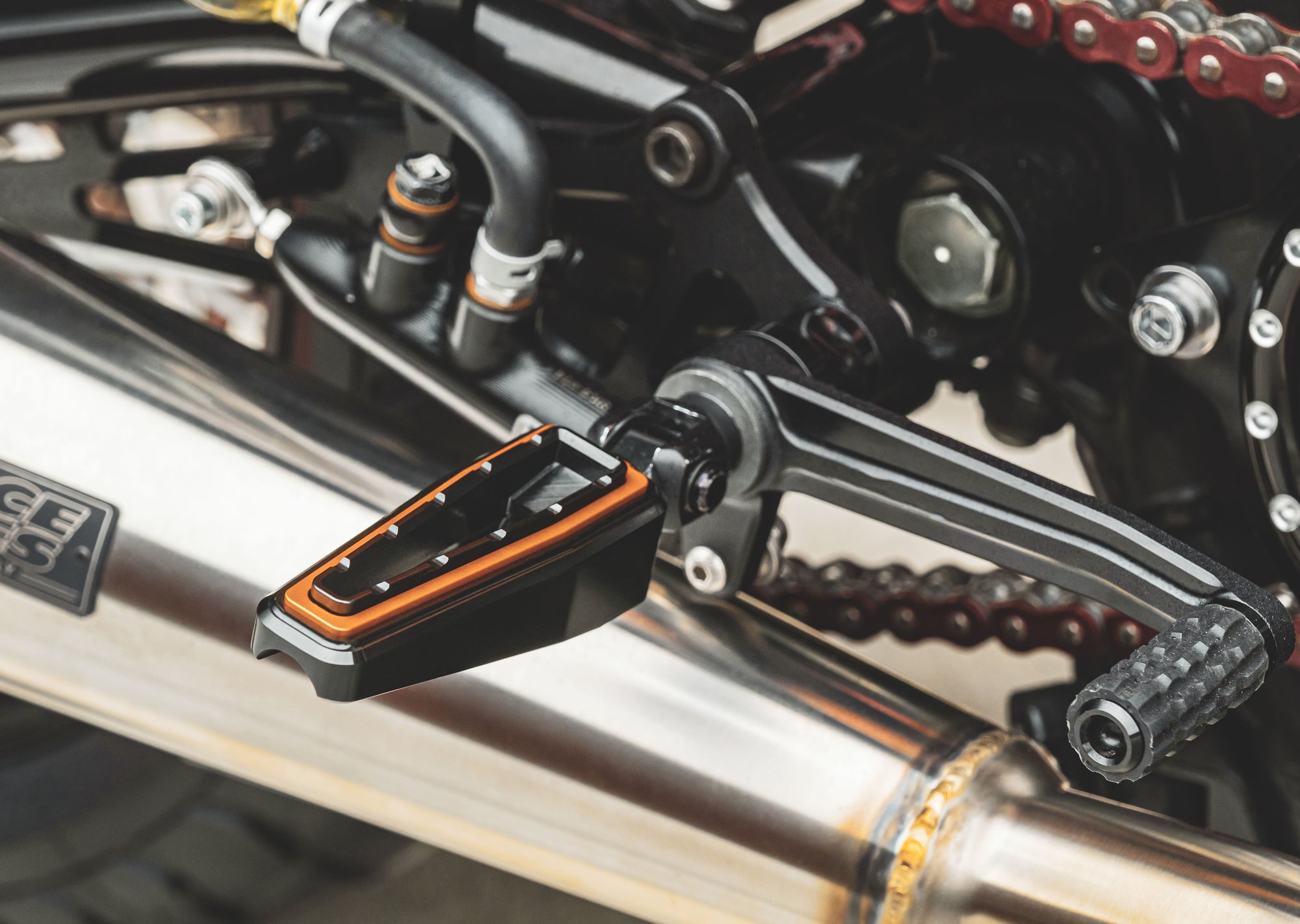 FOOTPEGS